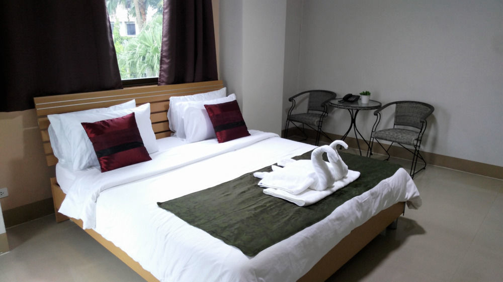 Ck2 Hotel Bangkok Exterior photo