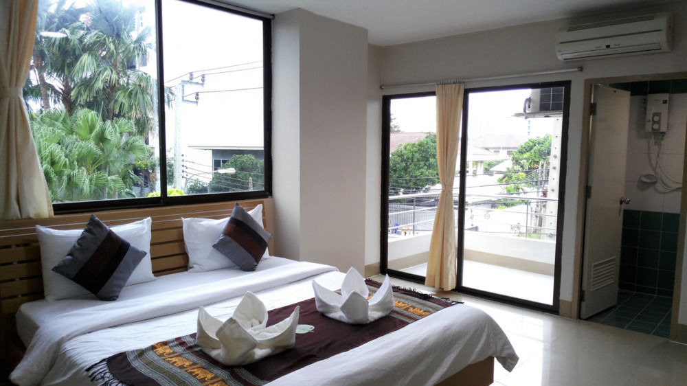 Ck2 Hotel Bangkok Exterior photo